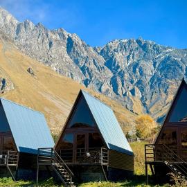 Cottages DILA，位于卡兹贝吉的酒店