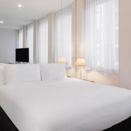 Oaks Melbourne on Collins Suites，位于墨尔本的酒店