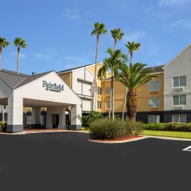 Fairfield Inn & Suites by Marriott Fort Myers Cape Coral,位于迈尔斯堡的酒店