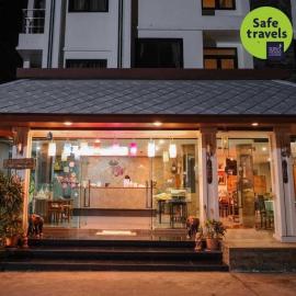 Narai Iyara Palace，位于Ban Sa Maklua的酒店