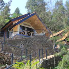 My Hill Eco Lodge，位于Musasa的酒店