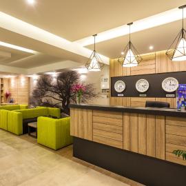 Hotel Compliment，位于特里亚夫纳的酒店