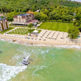 Effect Algara Beach Resort - Ultra All Inclusive and Free Parking，位于克兰内沃的酒店