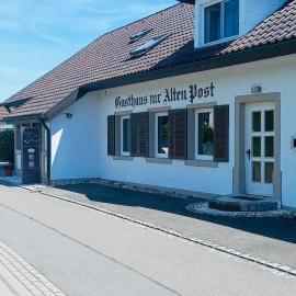 Gasthaus zur Alten Post，位于Hemmenhofen的酒店