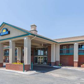 Days Inn by Wyndham Hays，位于海斯的酒店