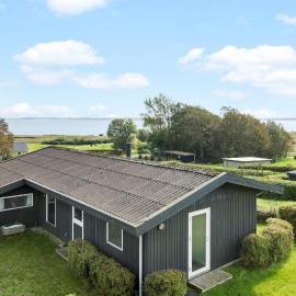 Amazing Home In Øster Assels With Wifi，位于Øster Assels的酒店