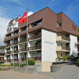 Ferienwohnungen Chesa Clois 24，位于伦策海德的酒店