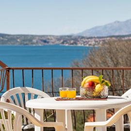 Apartman Denona，位于Bašić的酒店