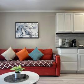 Cozy Galveston Beach Front Condo，位于加尔维斯敦的酒店