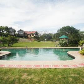 Tagaytay Foothills Cherimoya Estate，位于Biboyan的酒店