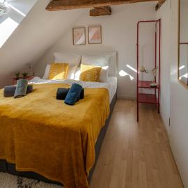 Gemeinschaftsunterkunft 2EZ 1DZ 2 Bäder - ruhig gelegen - Garten, Küche, WLAN, Parken, Self-Check-in, Ventilator，位于Picher的酒店