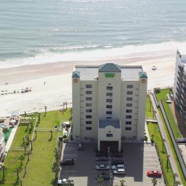 Emerald Shores Hotel - Daytona Beach，位于代托纳海滩的酒店