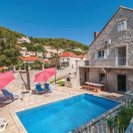 Holiday Home Pucisca Gospe Lurdske，位于普契什查的酒店