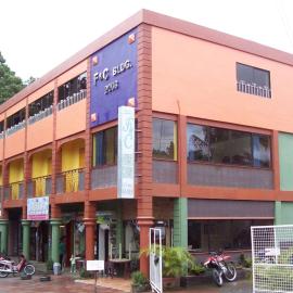 F and C Guesthouse by Hiverooms，位于Panubigan的酒店