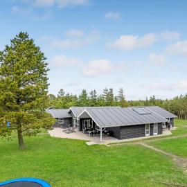 Gorgeous Home In Bindslev With Sauna，位于宾德斯莱弗的酒店