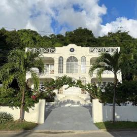 Mullins Beach Houses，位于圣彼得教区的酒店