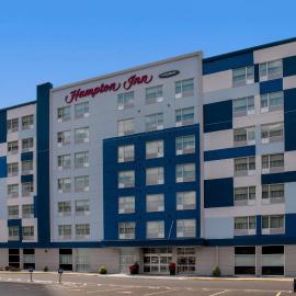 Hampton Inn By Hilton Winnipeg Downtown，位于温尼伯的酒店