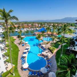 Vamar Vallarta All Inclusive Marina & Beach Resort，位于巴亚尔塔港的酒店