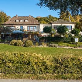 Hotel Restaurant Waldschlößchen,位于利嫩的酒店