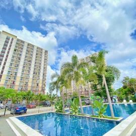 Spacious Condo Unit with Balcony，位于Lo-oc的酒店