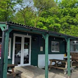 Glan yr Afon Dau - Relax Recuperate Hot Tub，位于威尔斯浦的酒店