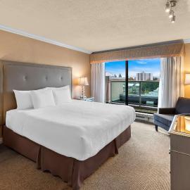 Best Western PLUS Inner Harbour Hotel，位于维多利亚的酒店