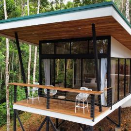 Pandanus Lodge & Retreats Bungalow Heliconia，位于Cariblanco的酒店
