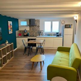 Charmant Loft，位于克吕斯的酒店