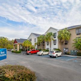Best Western Magnolia Inn and Suites,位于莱德森的酒店