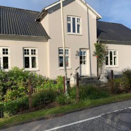 Hedensted bed and breakfast，位于Løsning的酒店