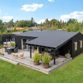 Awesome Home In Væggerløse With Kitchen，位于博托比的酒店