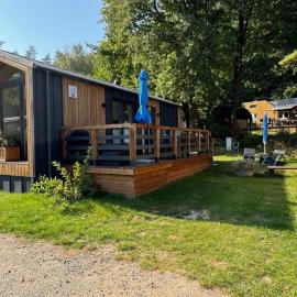 Tiny House Finja - Wohlfühldomizil am Plauer See，位于Stuer的酒店