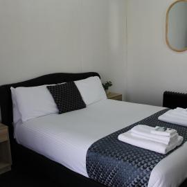 Romano's Hotel & Suites Wagga Wagga，位于沃加沃加的酒店