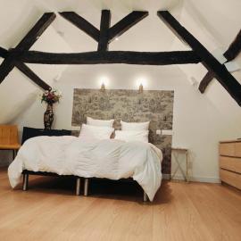 Château Compiegne Duplex et parking，位于贡比涅的酒店