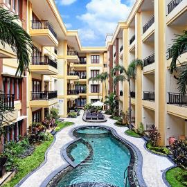 Kuta Town House Apartments，位于库塔的酒店