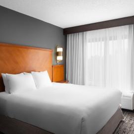 Hyatt Place Chantilly Dulles Airport South，位于尚蒂伊的酒店