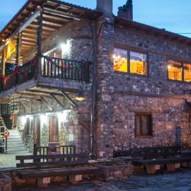 Ξενώνας Σκαλοπάτια，位于帕雷斯阿吉萨那的酒店