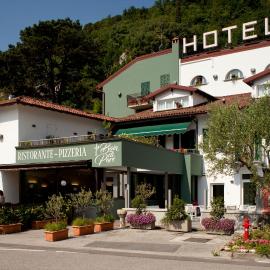 Hotel Baia di Paré，位于瓦尔玛德雷拉的酒店