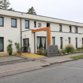 23-hotel,位于Schwadorf的酒店