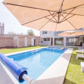 Comfortable Retreat in Cocoyoc Pool & BBQ，位于科科约克的酒店