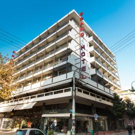 Grand Hotel，位于拉里萨的酒店