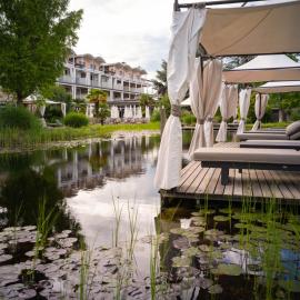 Hotel Weingarten，位于阿皮亚诺苏拉斯特拉达的酒店