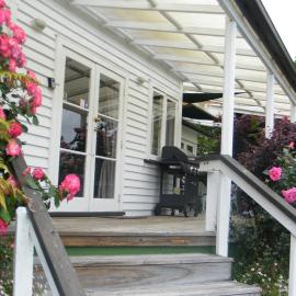 Magpie Cottage Homestay Bed & Breakfast，位于陶马鲁努伊的酒店