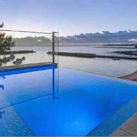 Wake up to the ocean at LegaSea，位于蚬壳港的酒店