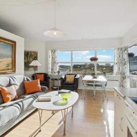 2 Bedroom Beach Front Apartment In Fanø，位于凡岛的酒店