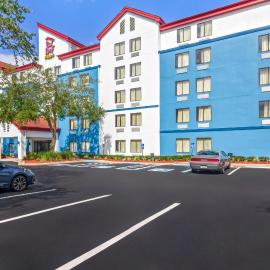 Red Roof Inn PLUS+ Jacksonville – Southpoint，位于杰克逊维尔的酒店