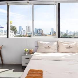 Sky hotel - Rooms & Free laundry - 50m to Royal Palace，位于金边的酒店