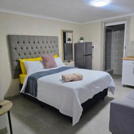 Peshline Guest House Unit 0，位于埃尔默洛的酒店