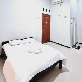 HKP Homestay RedPartner Blitar,位于勿里达的酒店