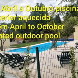 Metro Vilar Suites & Villas，位于Vilar do Pinheiro的酒店